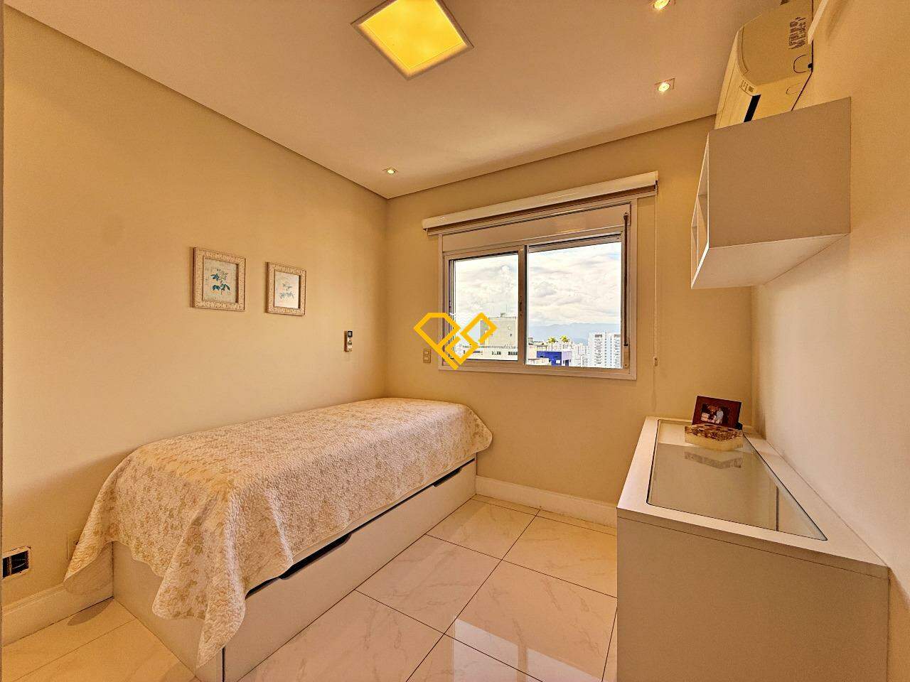 Apartamento à venda no Embaré: Suíte 3