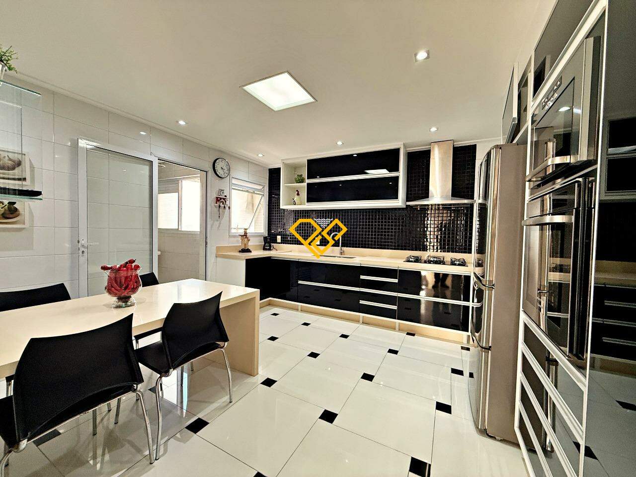Apartamento à venda no Embaré: Cozinha