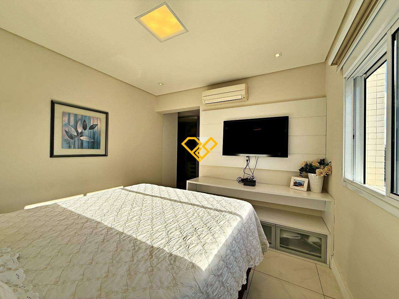 Apartamento à venda no Embaré: Suíte 1