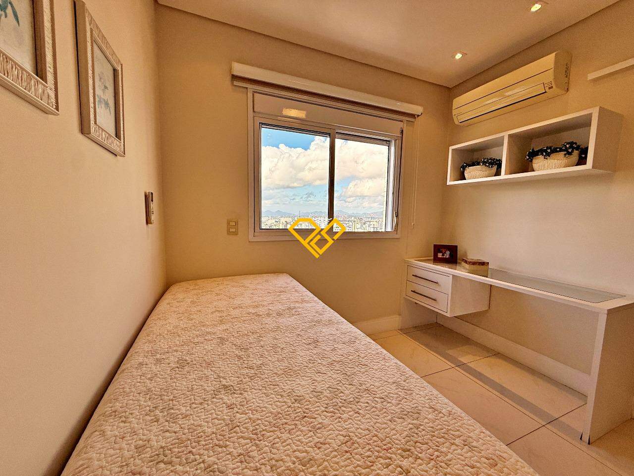 Apartamento à venda no Embaré: Suíte 3