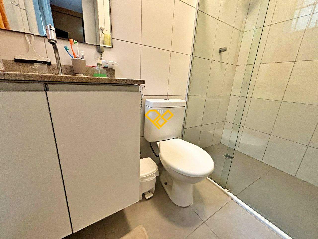 Sobrado à venda no Embaré: Wc suíte 2