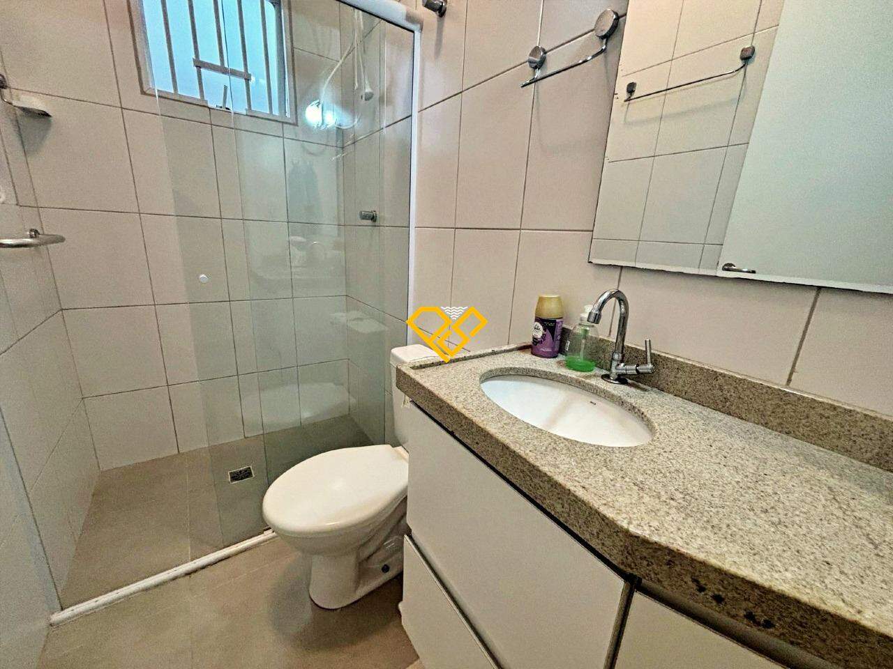 Sobrado à venda no Embaré: Wc social