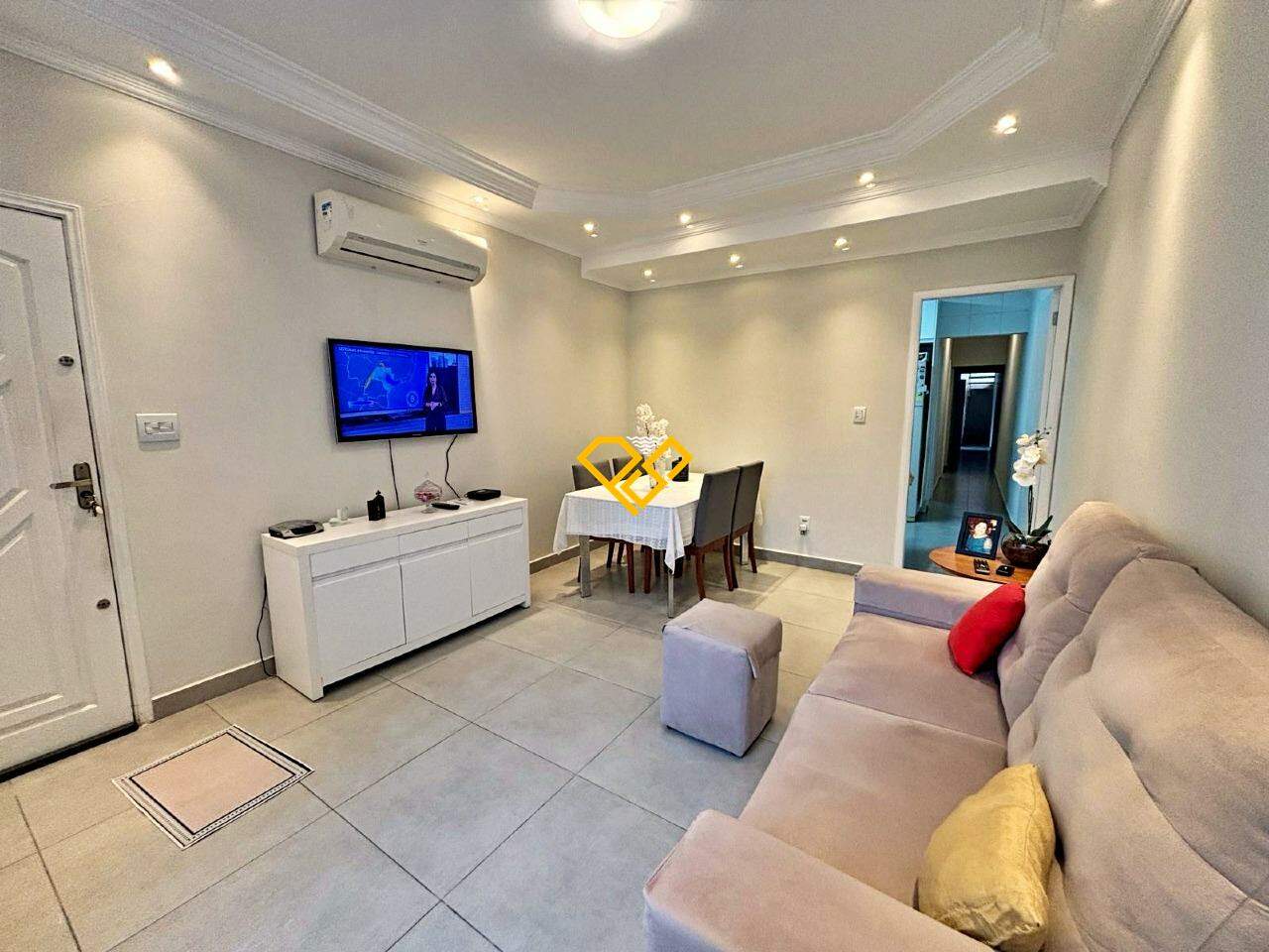 Sobrado à venda no Embaré: Sala
