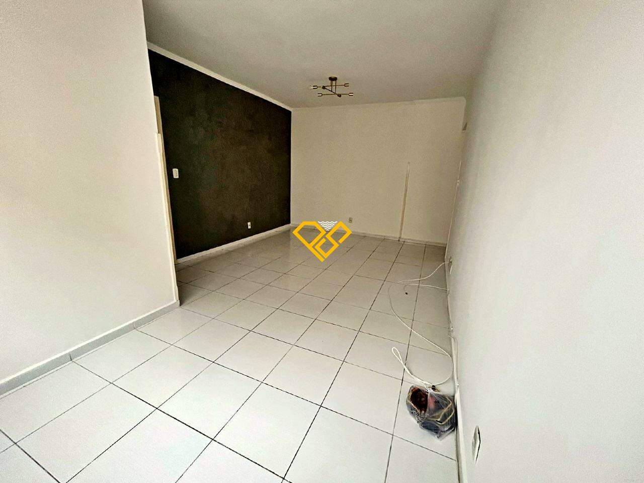 Apartamento para aluguel no Encruzilhada: Sala