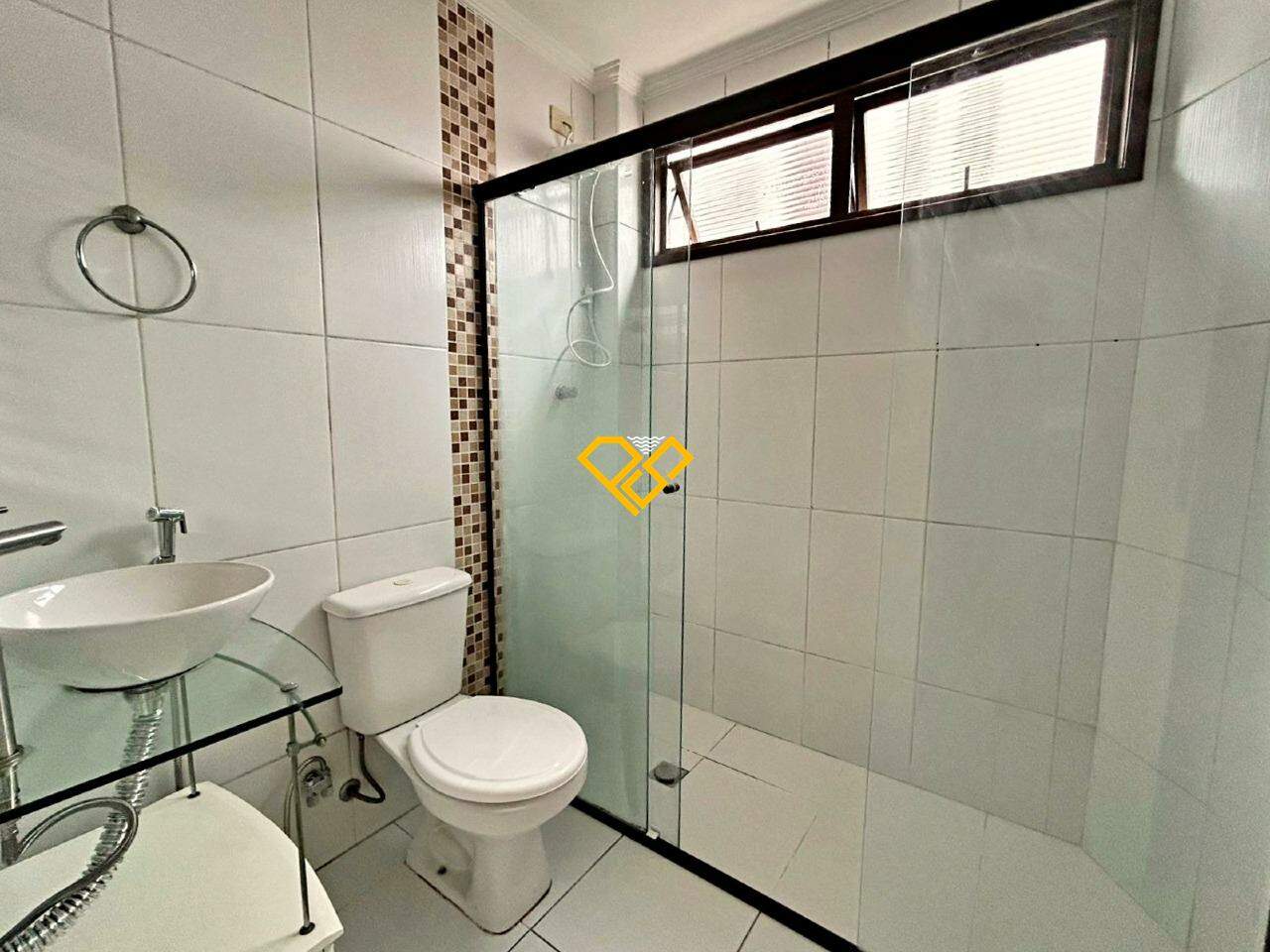 Apartamento para aluguel no Encruzilhada: Wc social