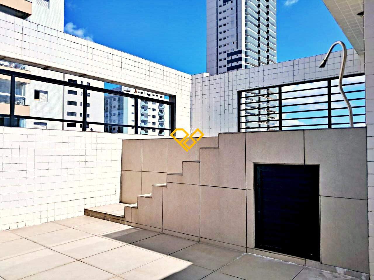 Casa à venda no Ponta da Praia: Piscina e solarium