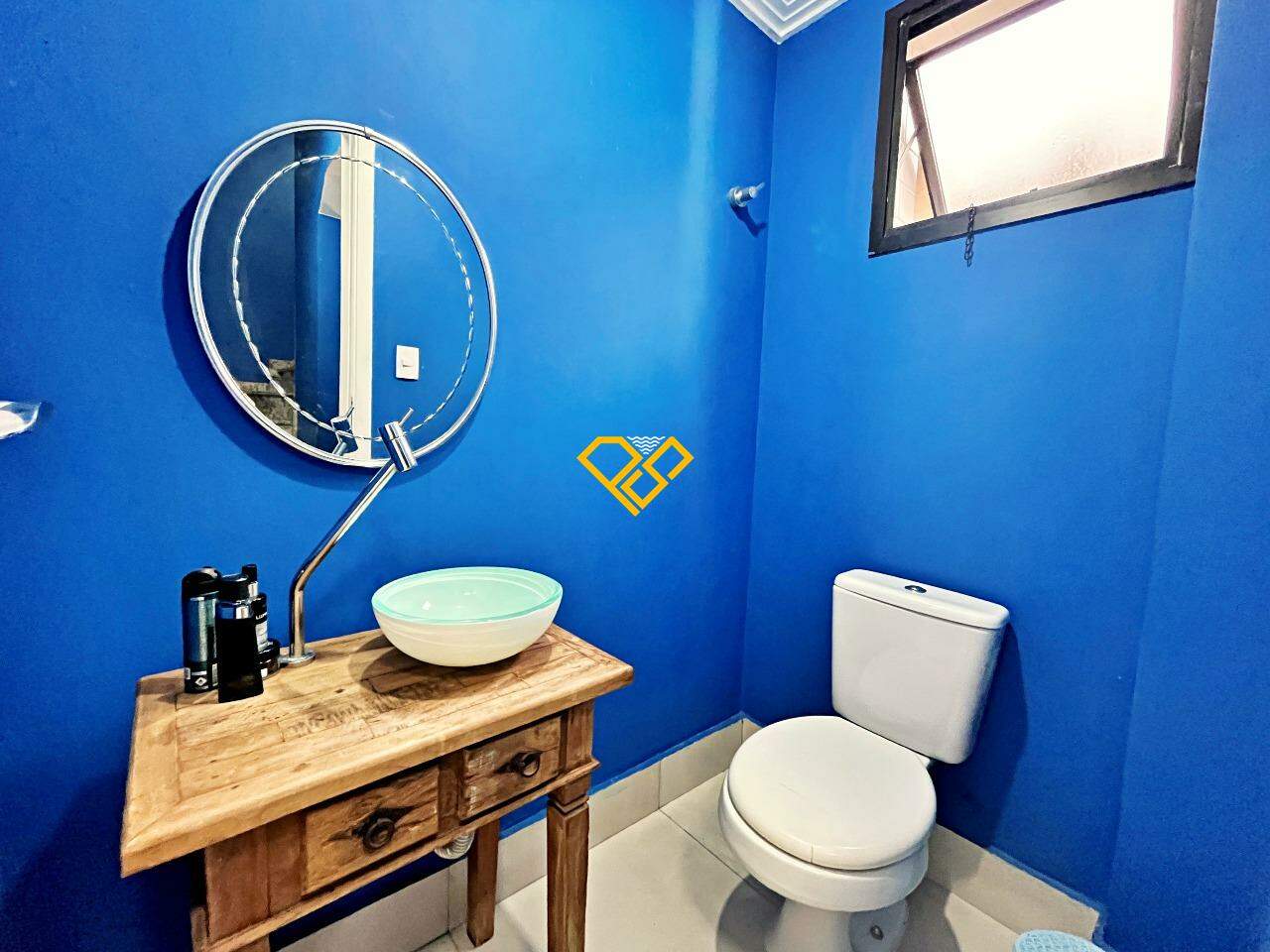 Casa à venda no Ponta da Praia: Lavabo