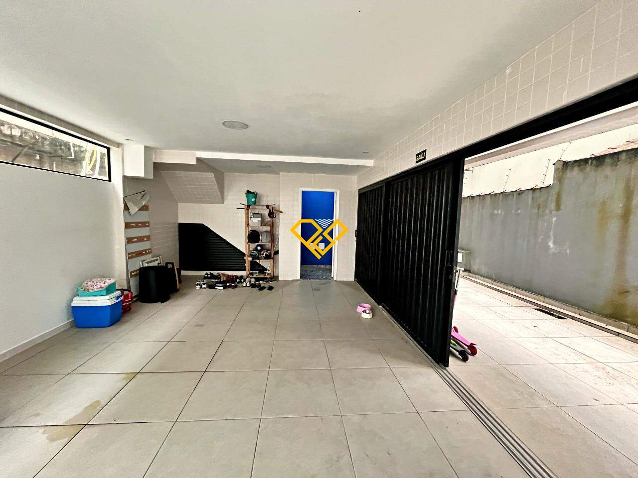 Casa à venda no Ponta da Praia: Garagem