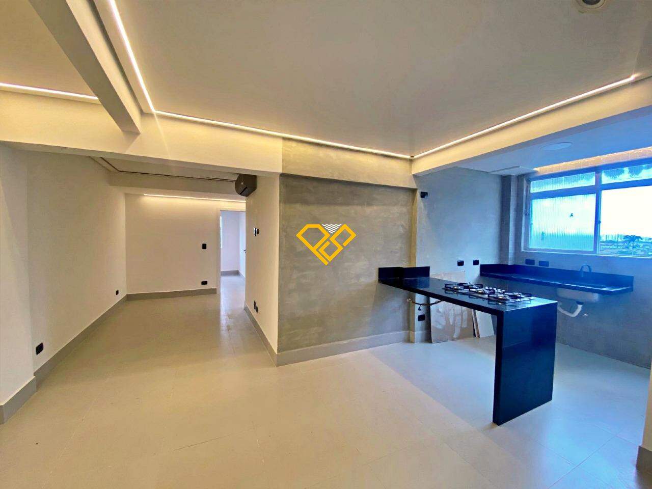 Apartamento à venda no Ponta da Praia: Sala e cozinha integrada