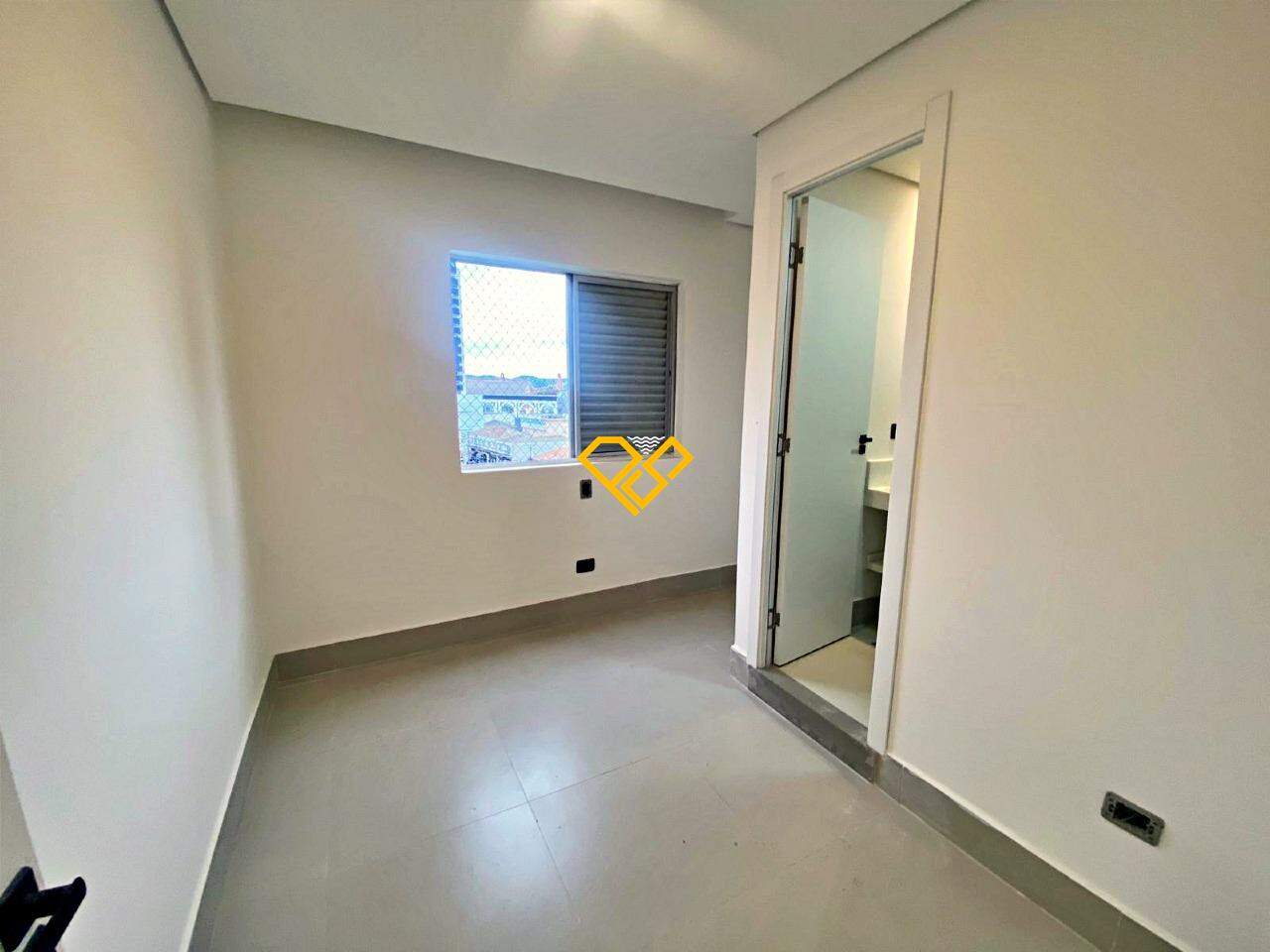 Apartamento à venda no Ponta da Praia: Dormitório 1 - suíte
