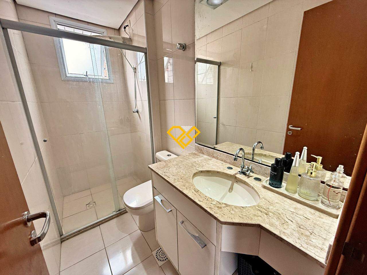 Apartamento à venda no Aparecida: Wc suíte