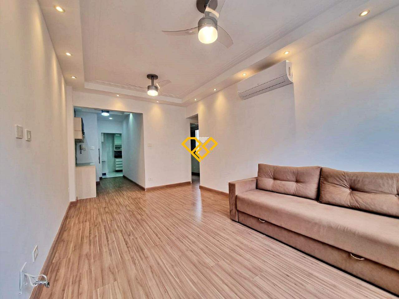 Apartamento à venda no Ponta da Praia: Sala