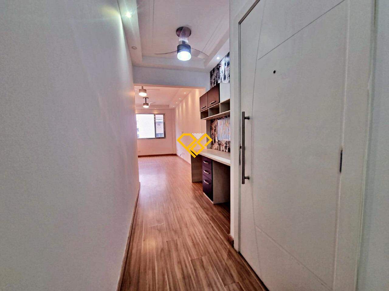Apartamento à venda no Ponta da Praia: Sala