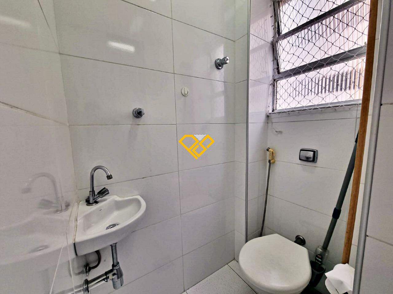 Apartamento à venda no Ponta da Praia: Wc de serviço