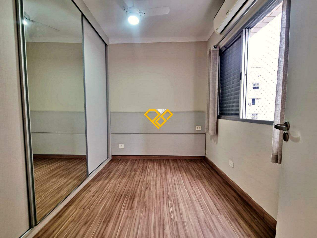 Apartamento à venda no Ponta da Praia: Dormitório 1