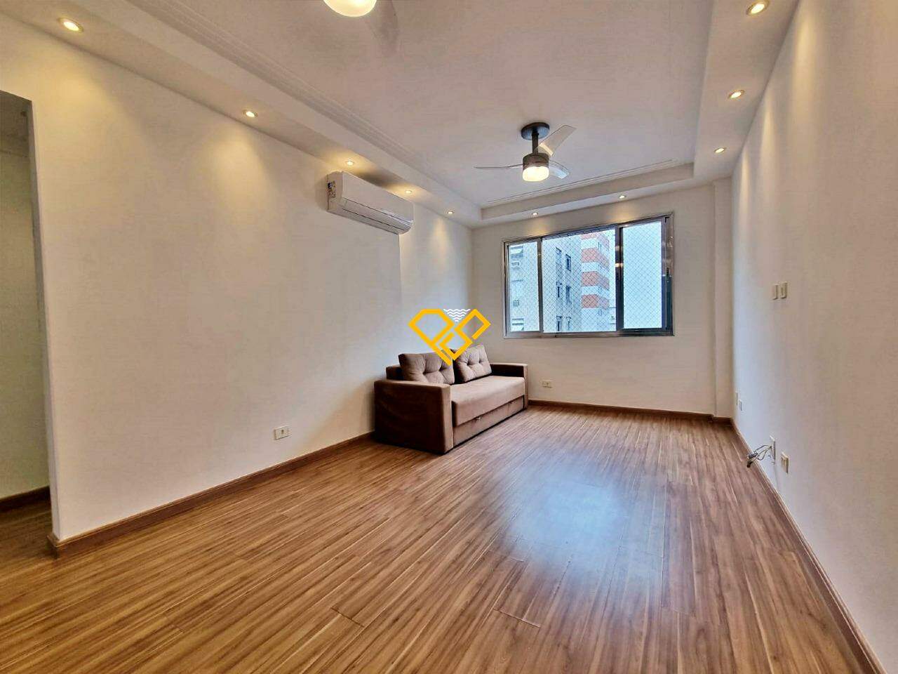 Apartamento à venda no Ponta da Praia: Sala