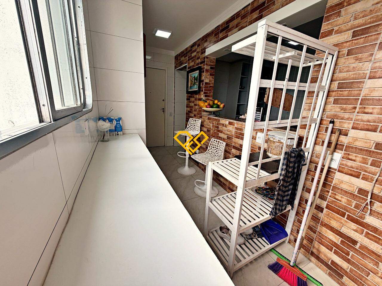 Apartamento à venda no Ponta da Praia: Área de serviço