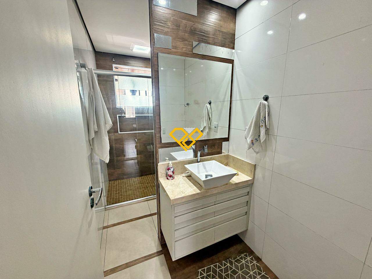 Apartamento à venda no Ponta da Praia: Wc social