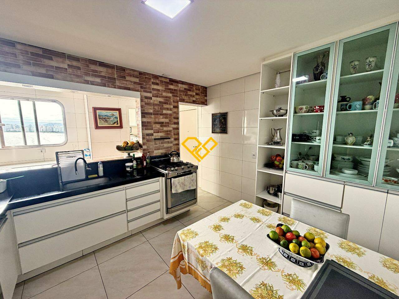 Apartamento à venda no Ponta da Praia: Cozinha