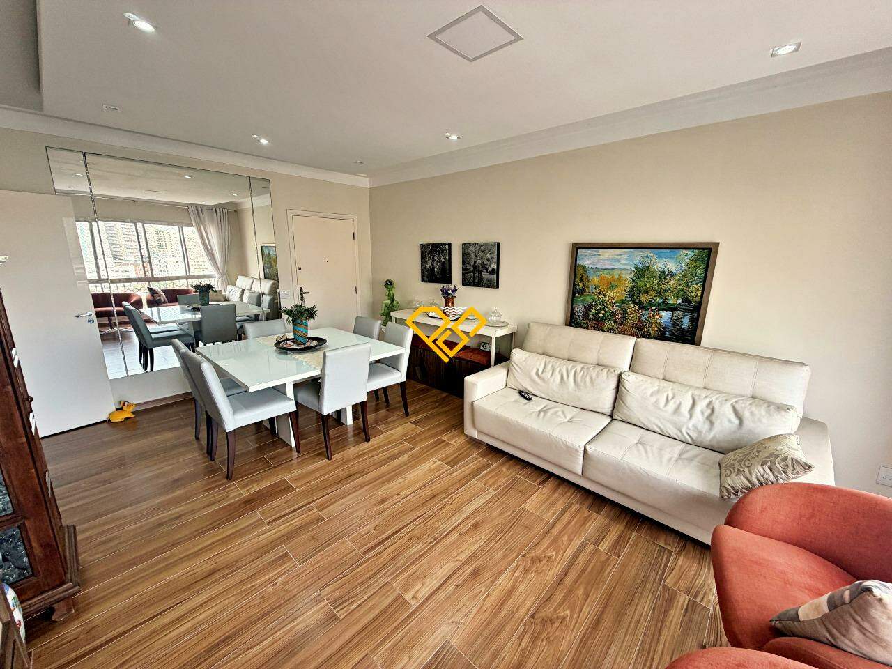 Apartamento à venda no Ponta da Praia: Sala