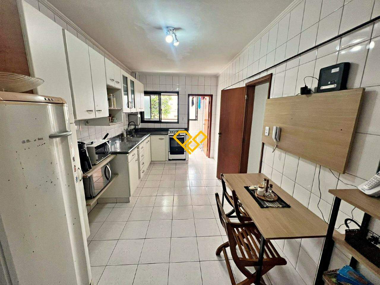 Apartamento à venda no Aparecida: Cozinha
