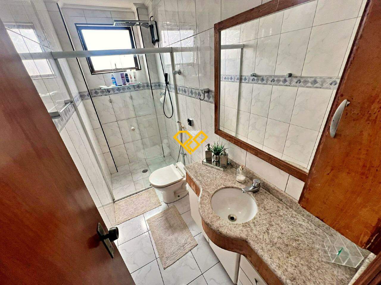 Apartamento à venda no Aparecida: Wc suíte