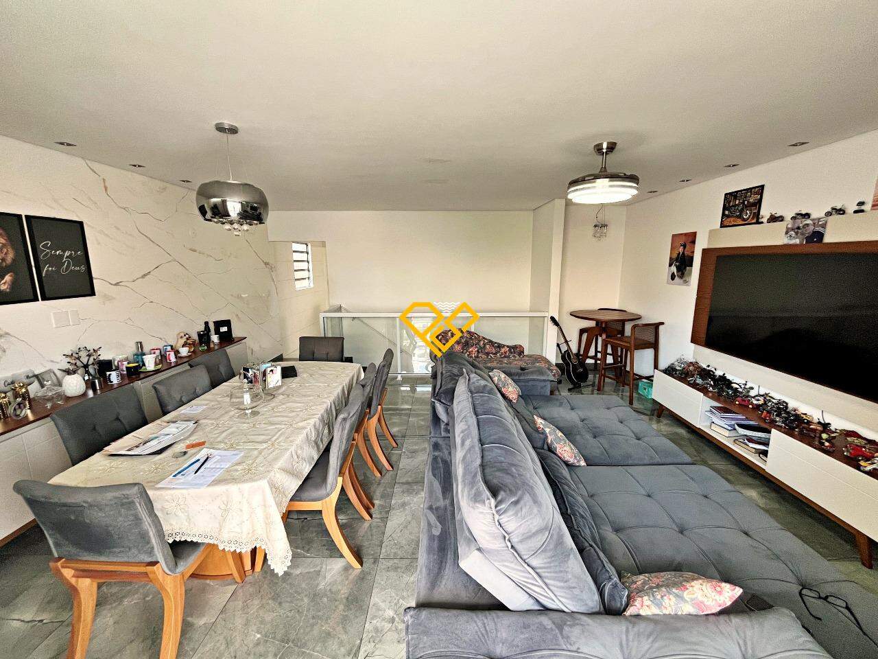 Sobreposta Alta à venda no Estuário: Sala