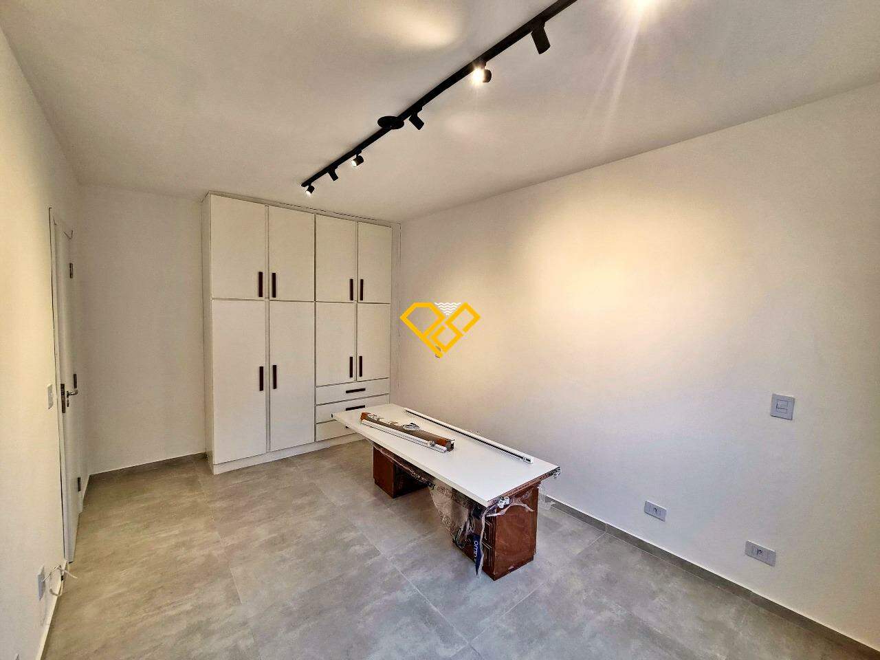 Apartamento à venda no Embaré: Dormitório - suíte