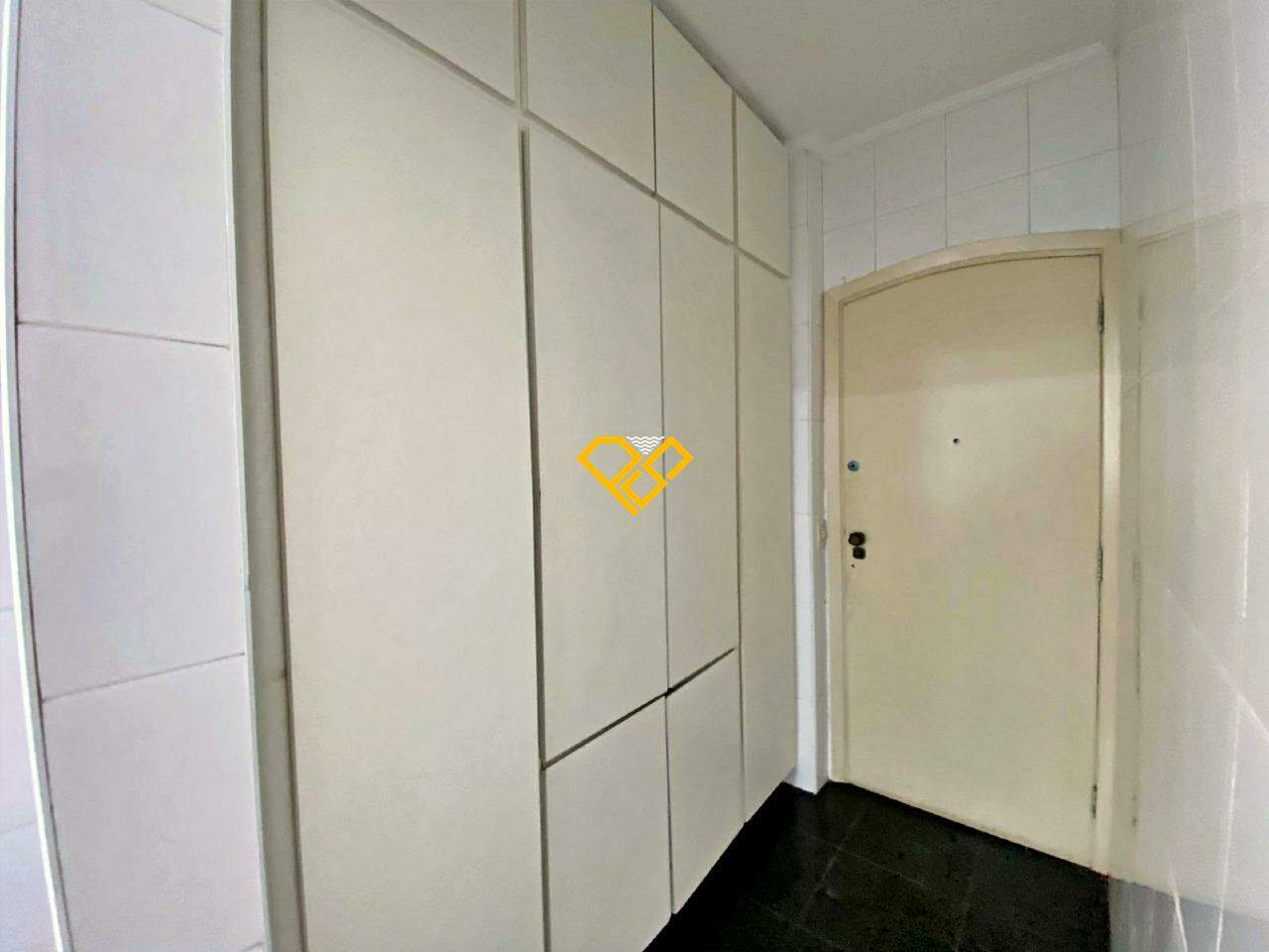 Apartamento à venda no Boqueirão: Entrada de serviço