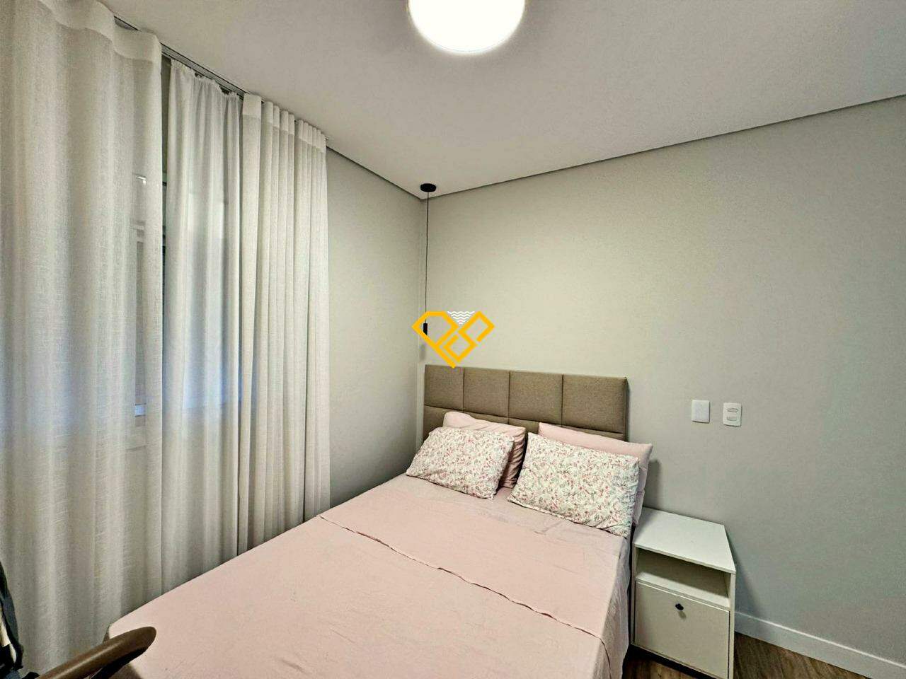 Apartamento à venda no Embaré: Dormitório 1 - suíte