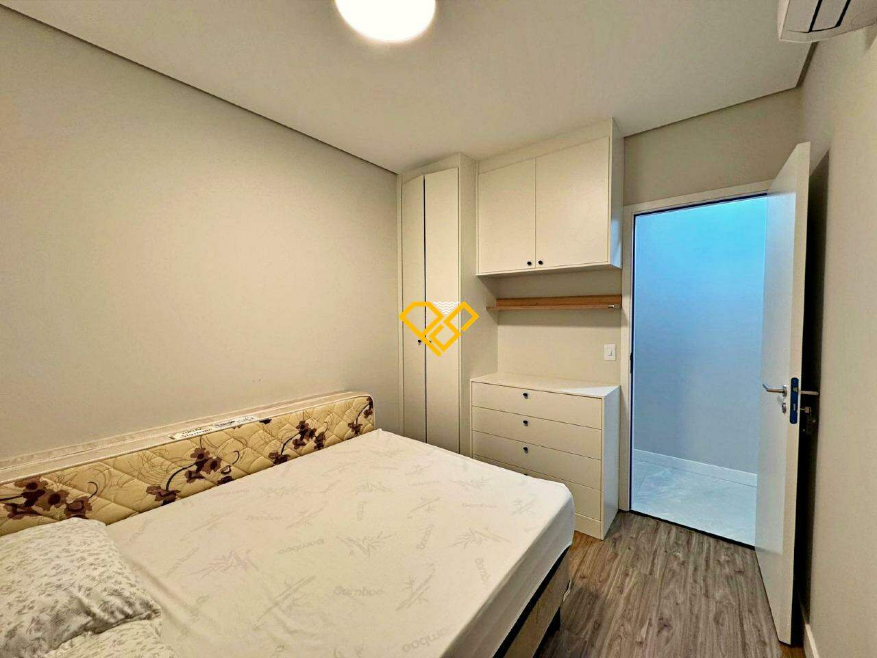Apartamento à venda no Embaré: Dormitório 2