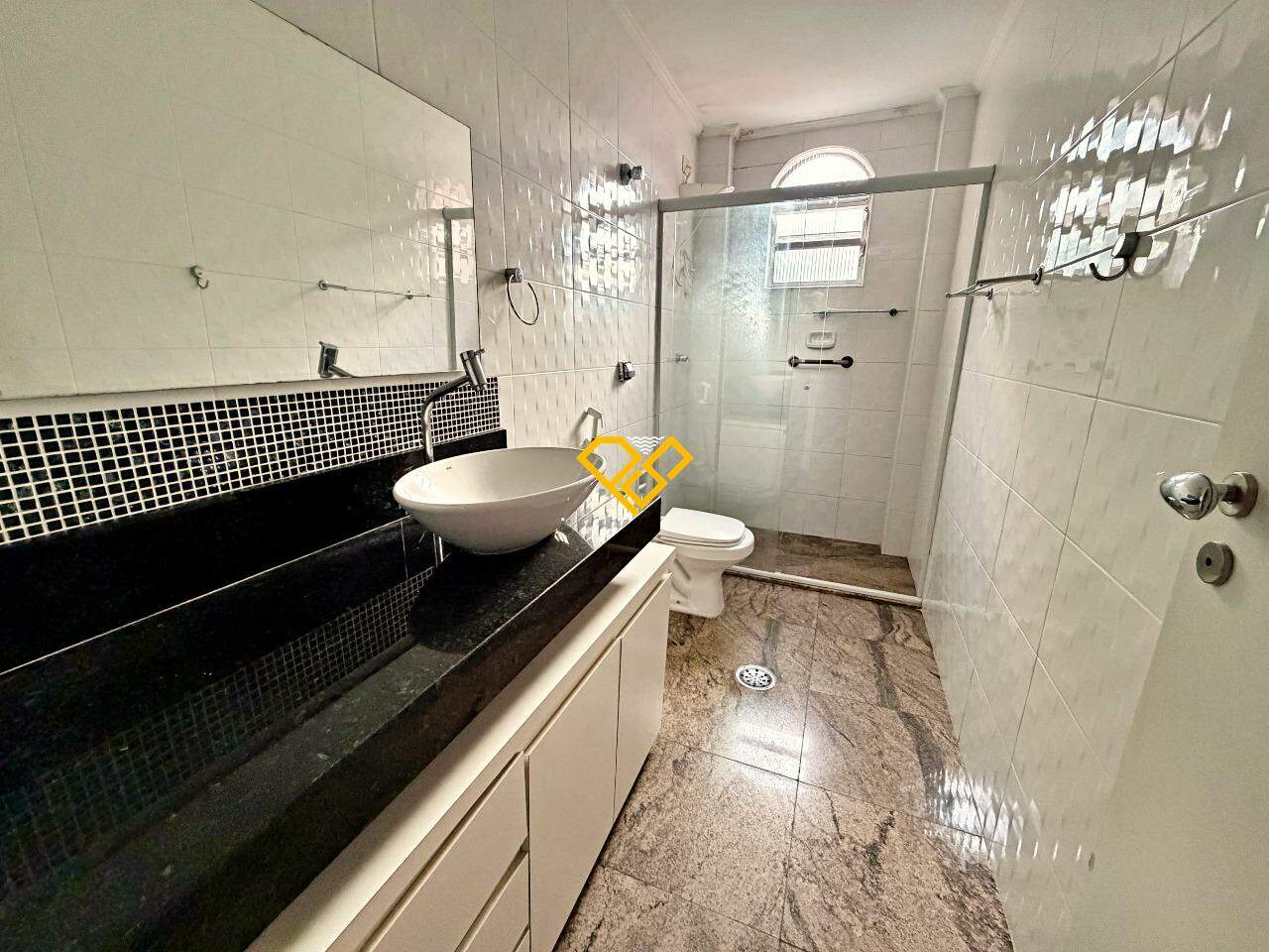 Apartamento à venda no Ponta da Praia: Wc social