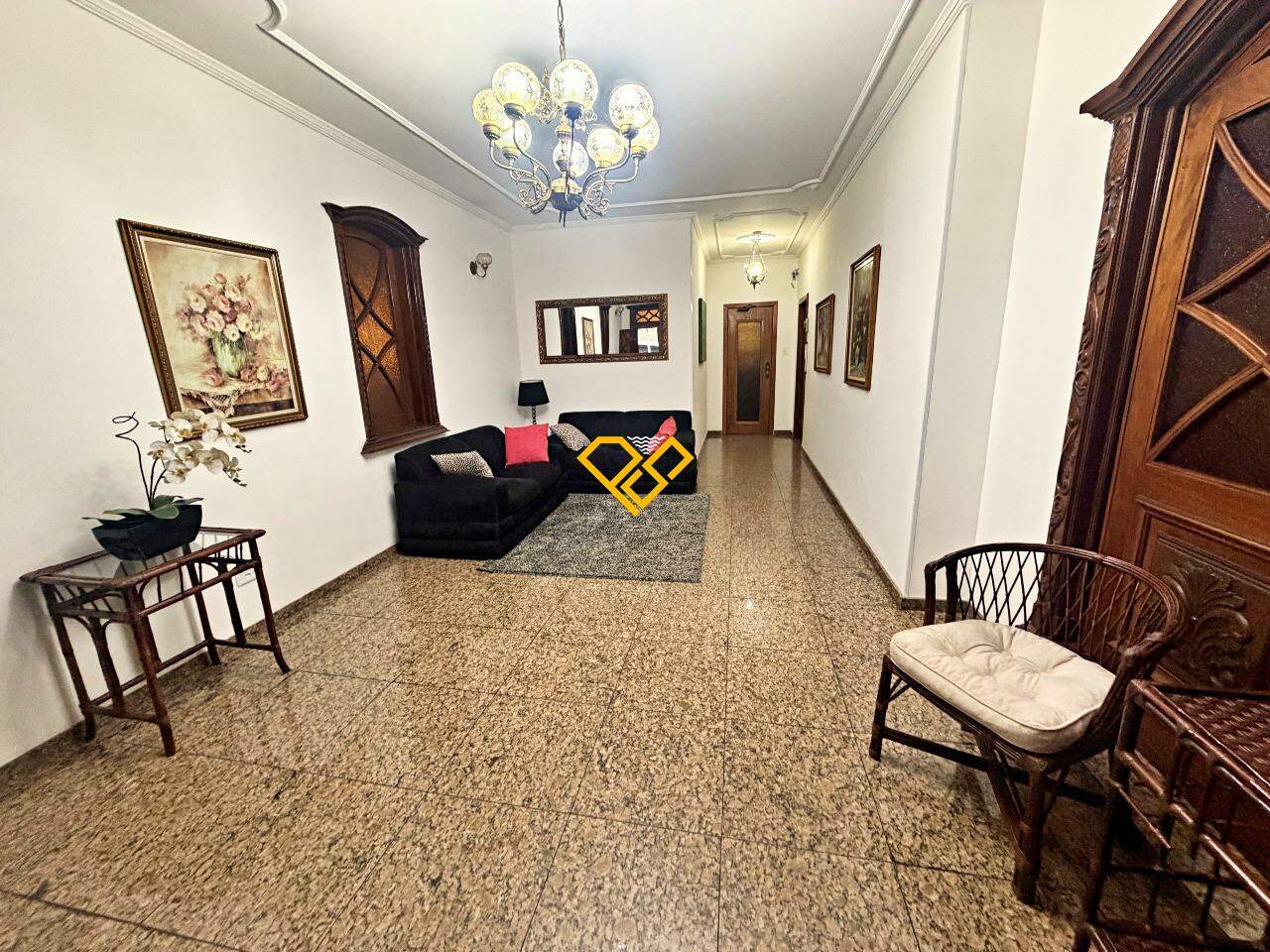 Apartamento à venda no Ponta da Praia: Hall social do condomínio