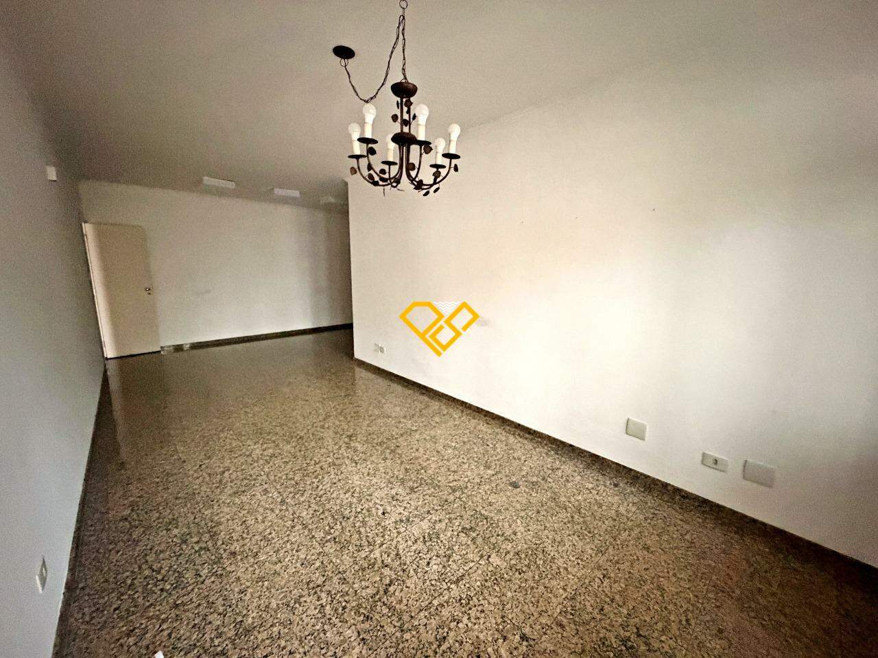Apartamento à venda no Ponta da Praia: Sala
