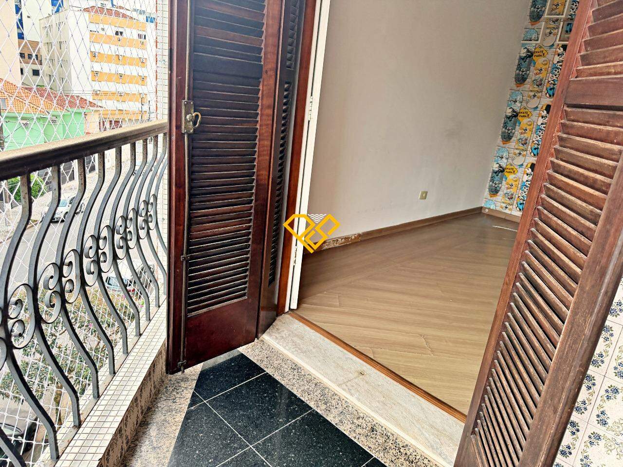 Apartamento à venda no Ponta da Praia: Varanda