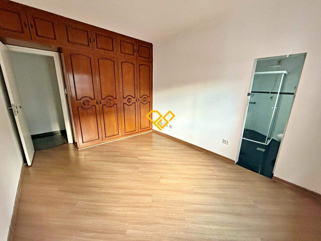 Apartamento para aluguel no Ponta da Praia: Dormitório 1 - suíte