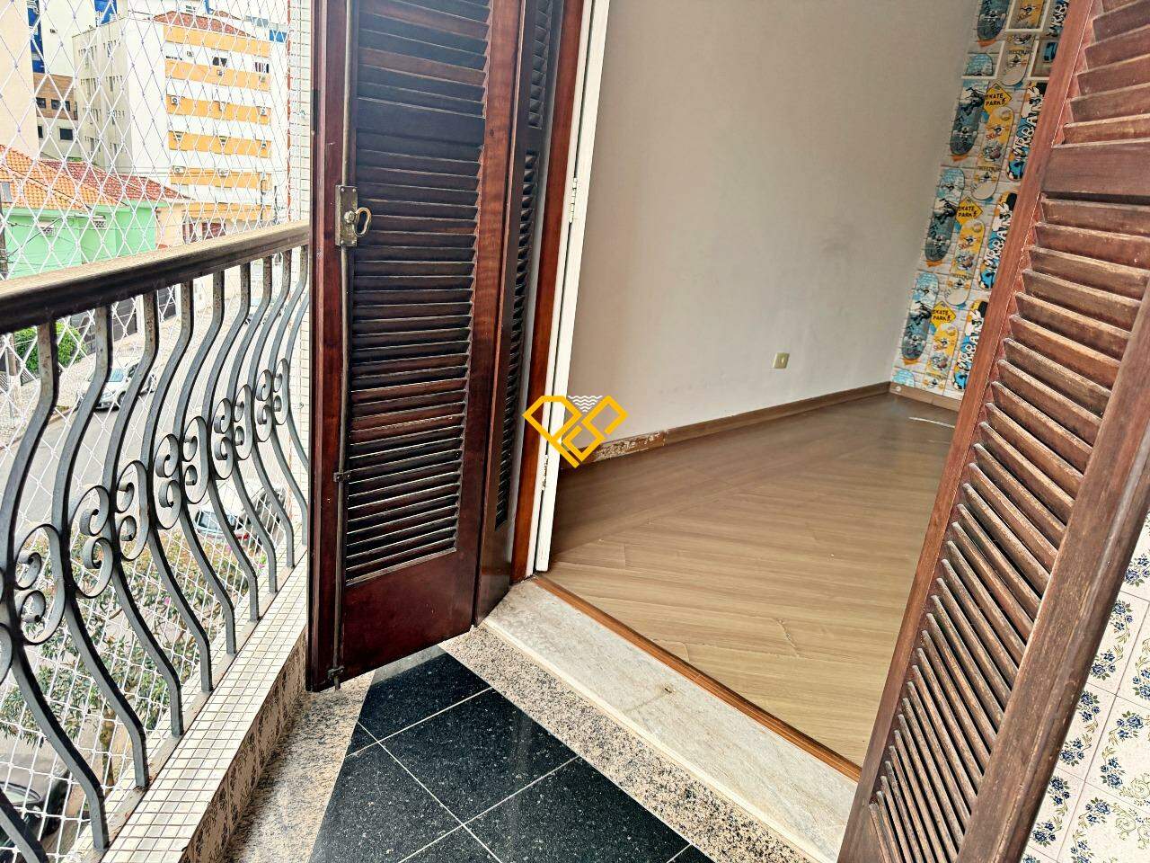 Apartamento para aluguel no Ponta da Praia: Varanda