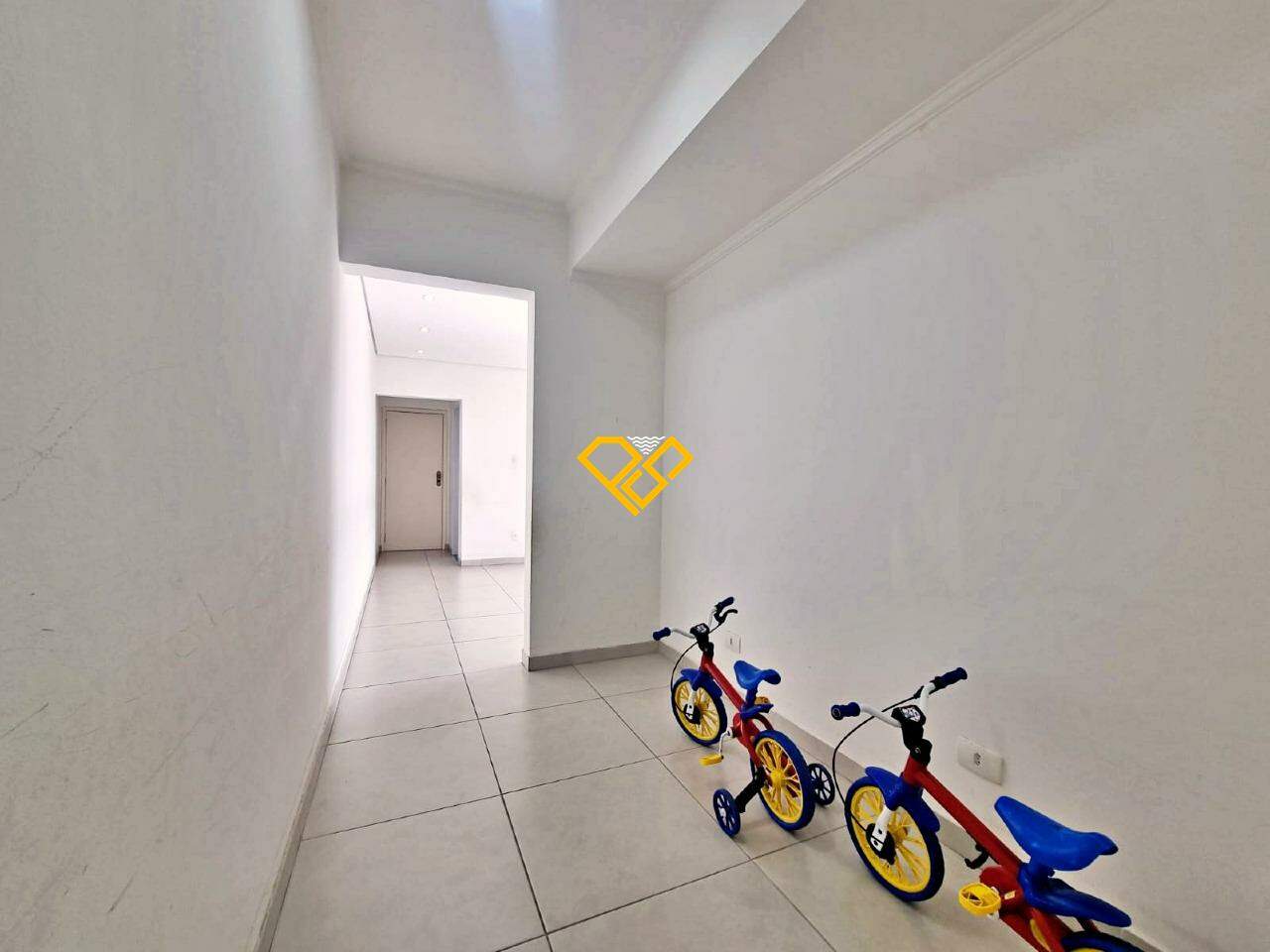 Apartamento à venda no Embaré: Corredor