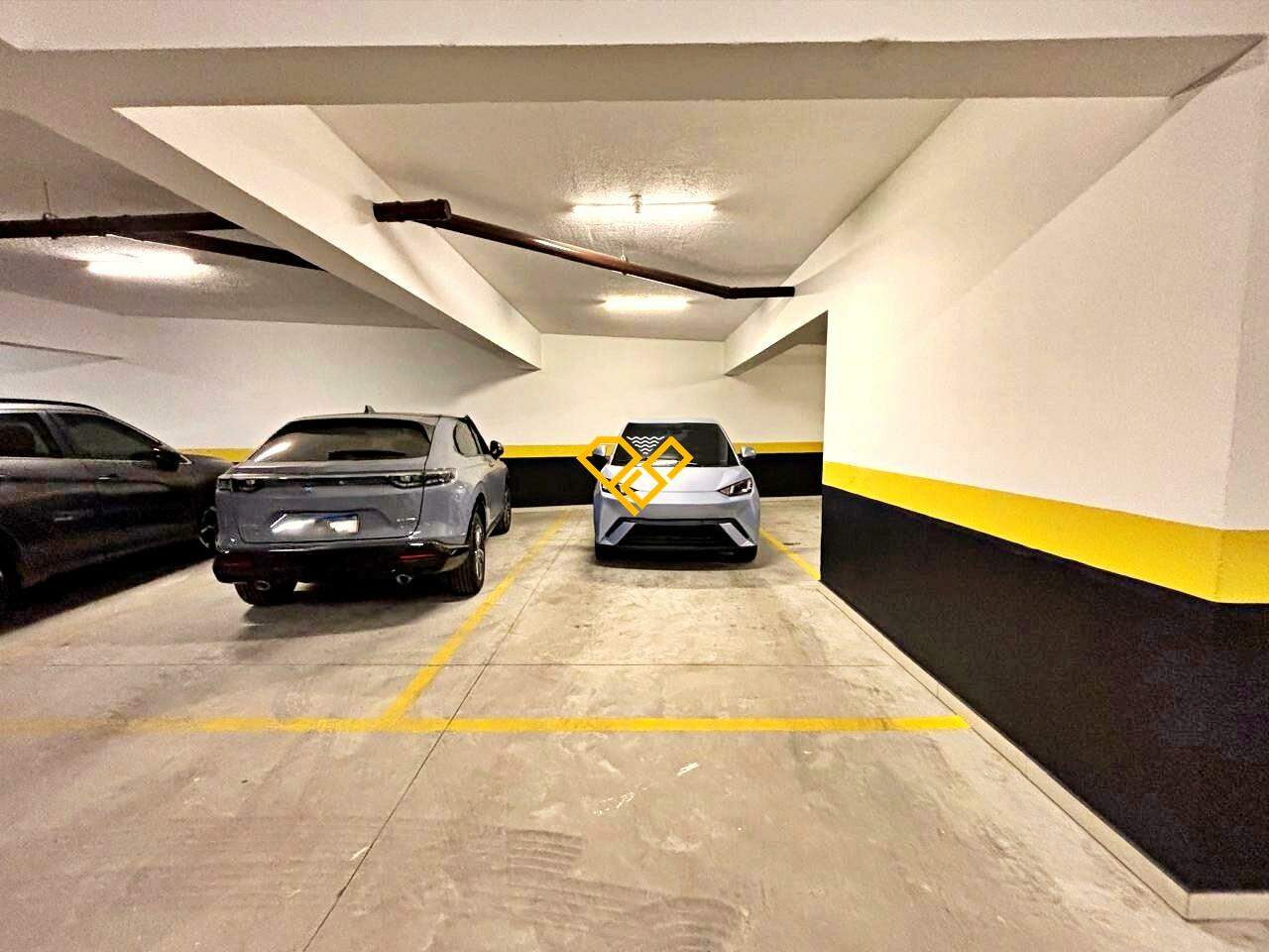 Apartamento à venda no Ponta da Praia: Garagem