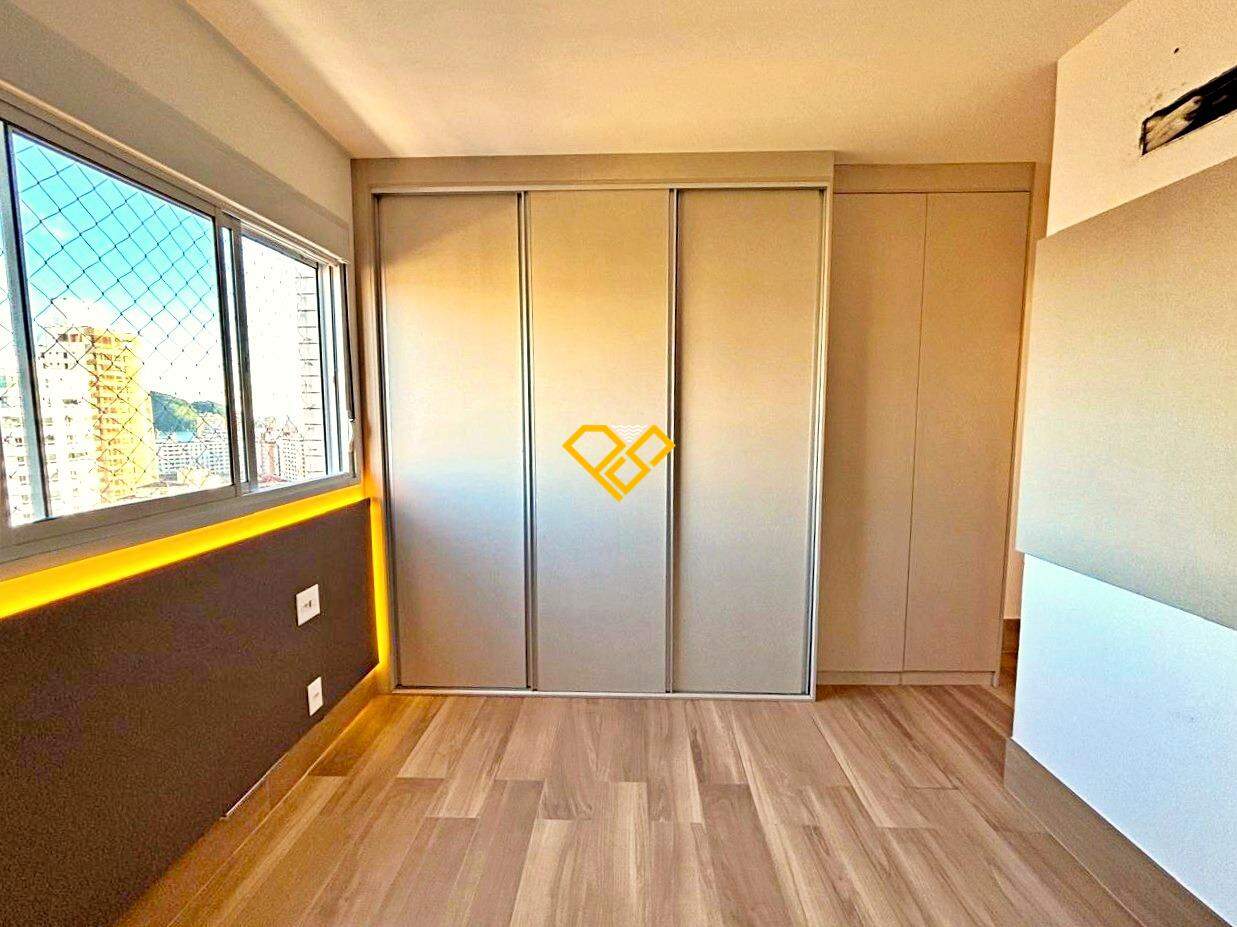 Apartamento à venda no Ponta da Praia: Dormitório 1 - suíte