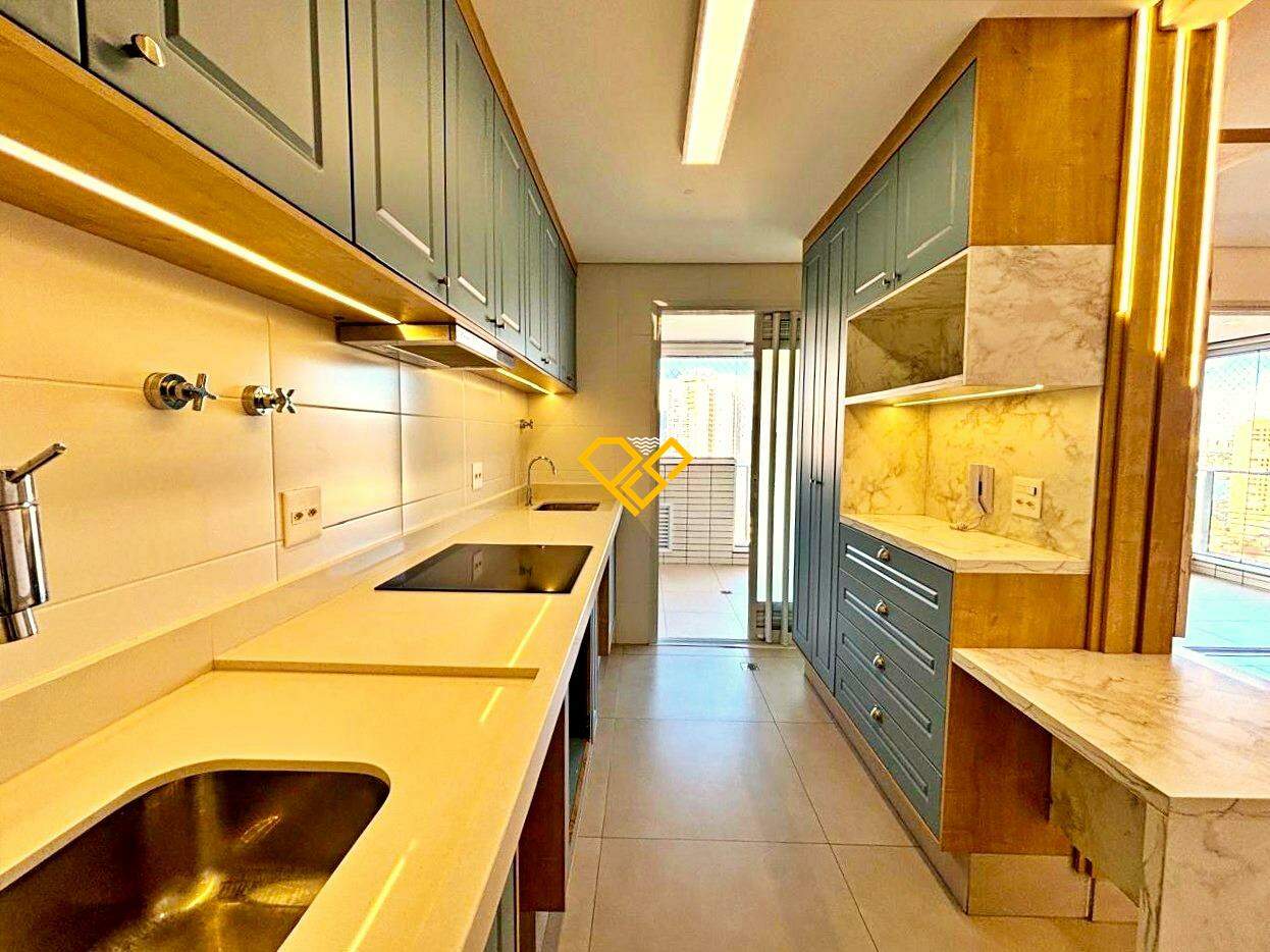 Apartamento à venda no Ponta da Praia: Cozinha