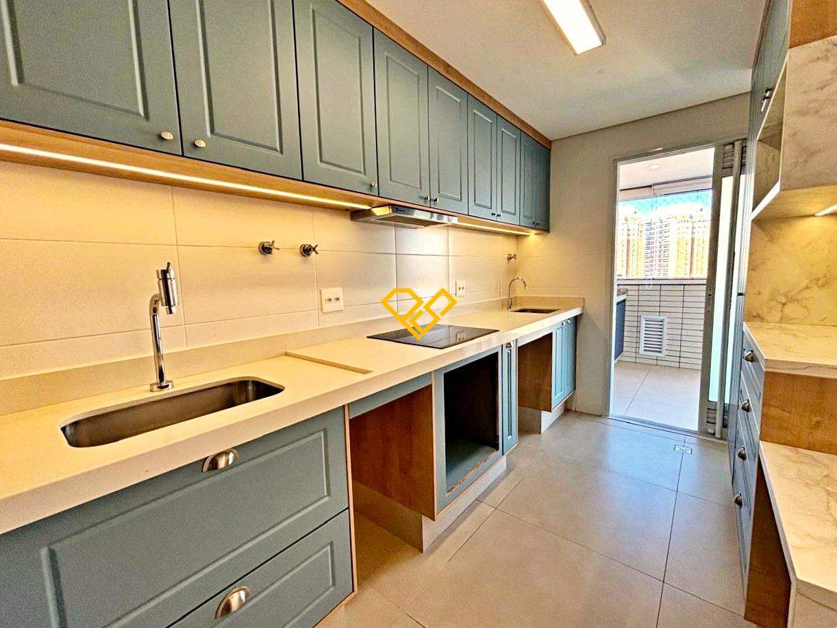 Apartamento à venda no Ponta da Praia: Cozinha