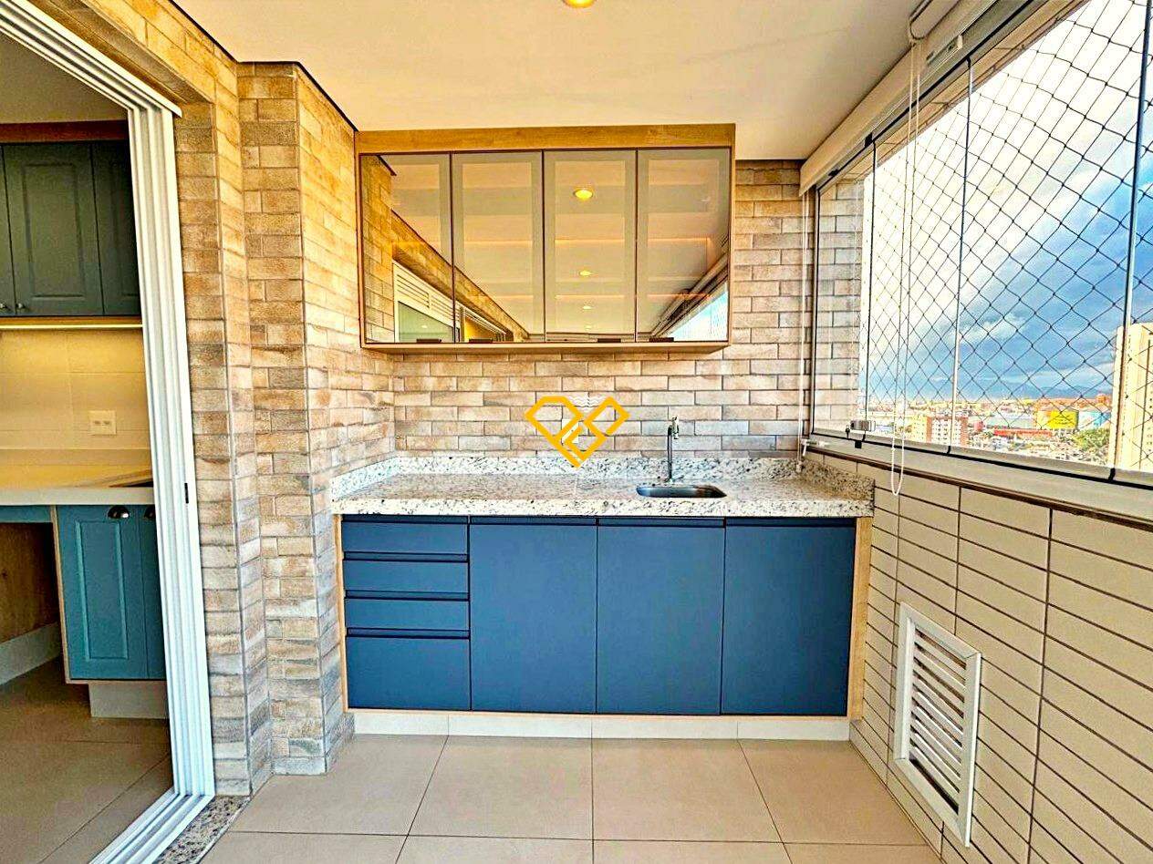 Apartamento à venda no Ponta da Praia: Varanda