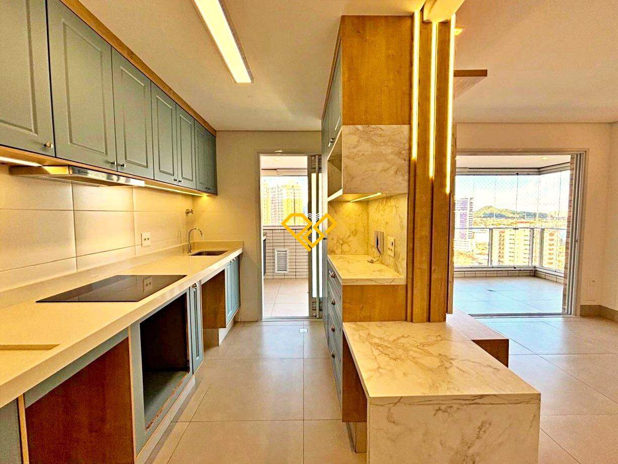 Apartamento à venda no Ponta da Praia: Cozinha