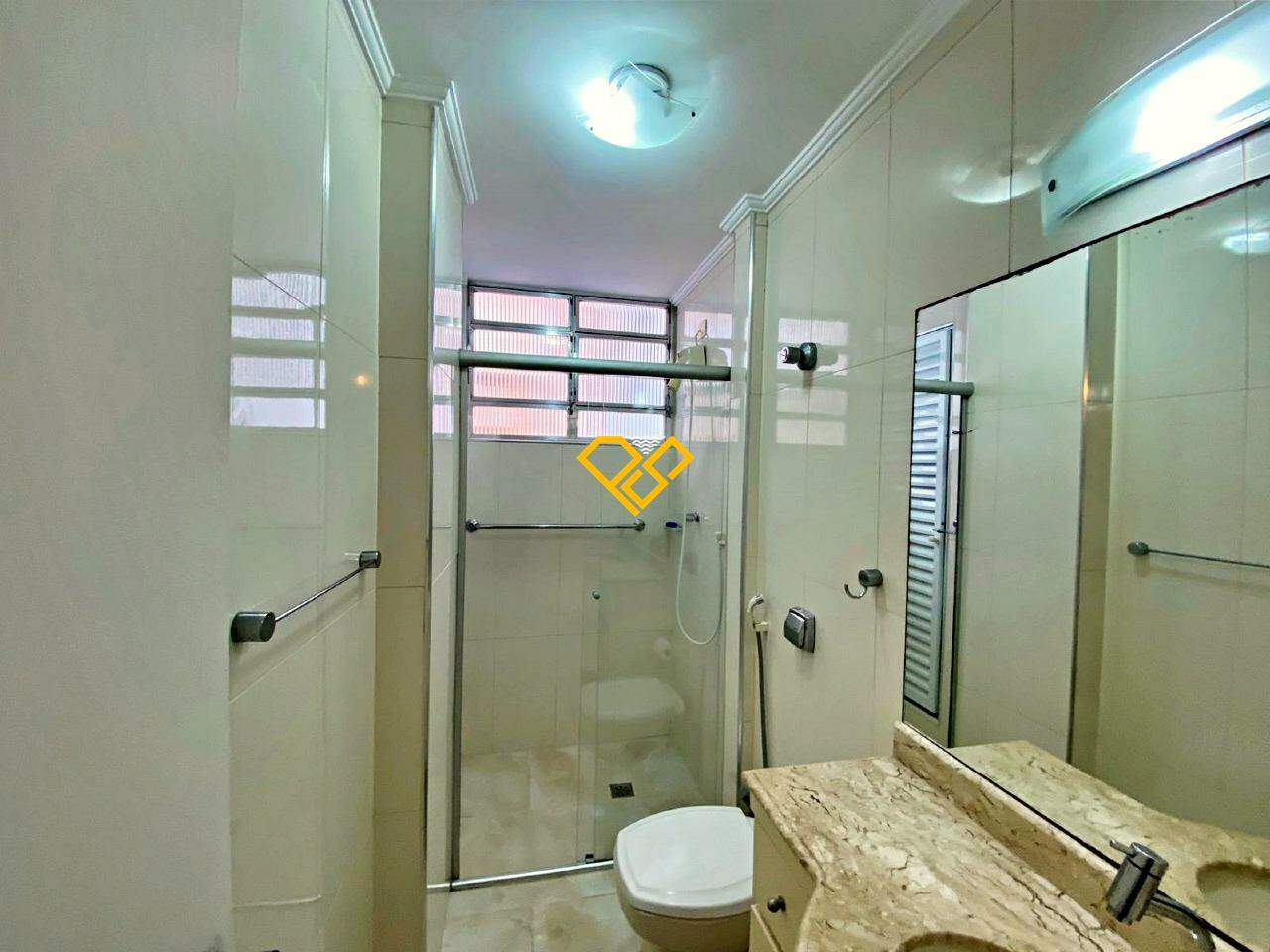 Apartamento à venda no Gonzaga: Wc suíte