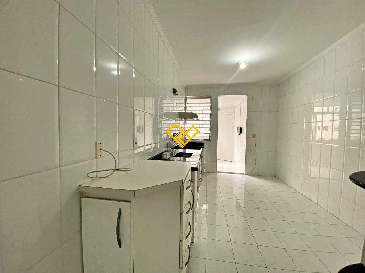 Apartamento à venda no Gonzaga: Cozinha