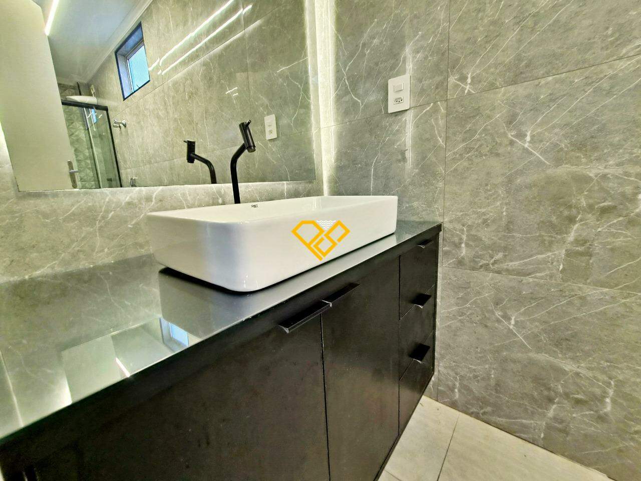 Apartamento para aluguel no Pompéia: Wc suíte