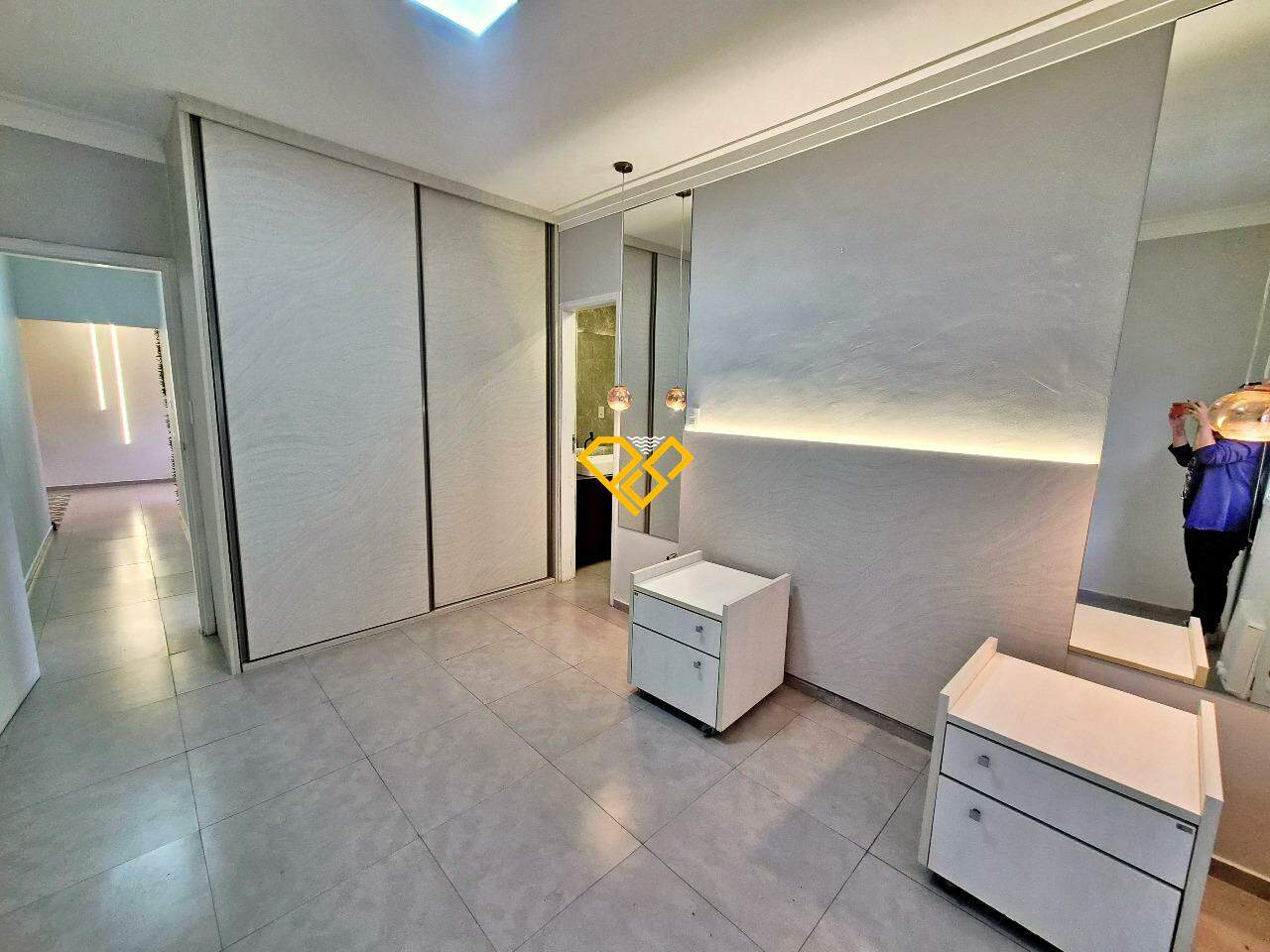 Apartamento para aluguel no Pompéia: Dormitório 1 - suíte