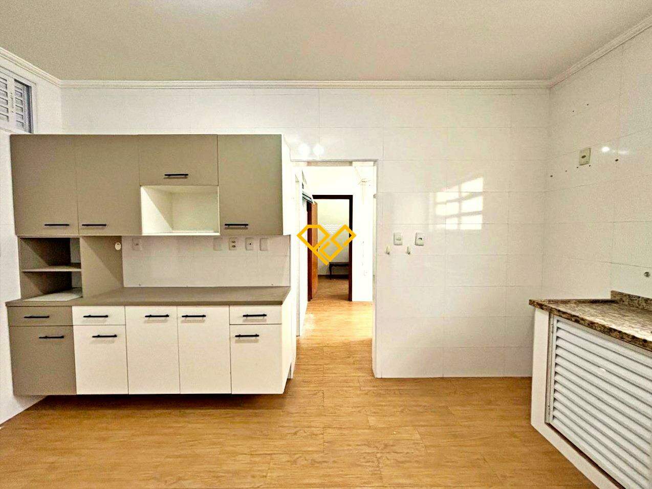 Apartamento à venda no Gonzaga: Cozinha
