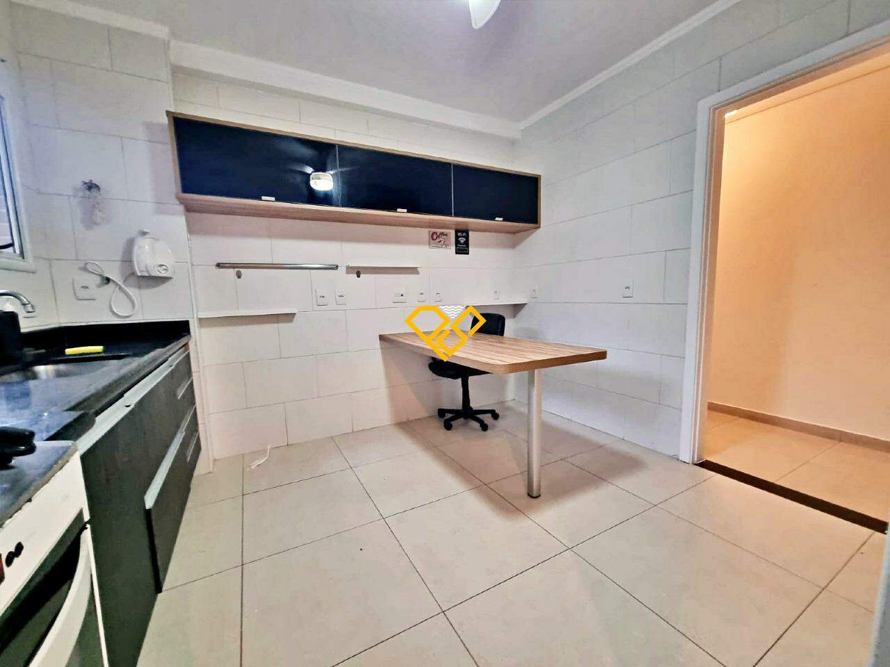Apartamento para aluguel no Embaré: Cozinha